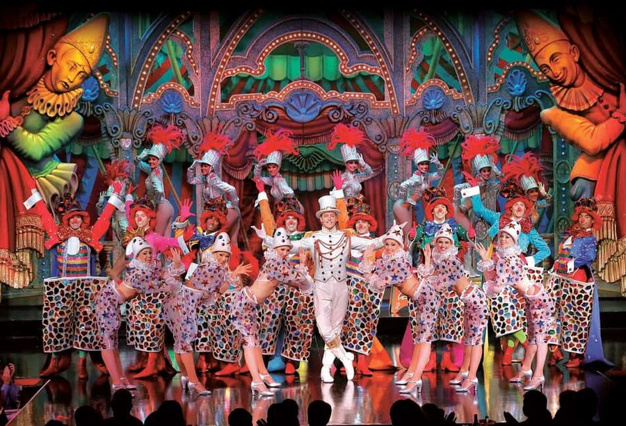 Paris: Evening Sightseeing Tour and Moulin Rouge Show - The App-First Commentary While You Pass Paris Icons
