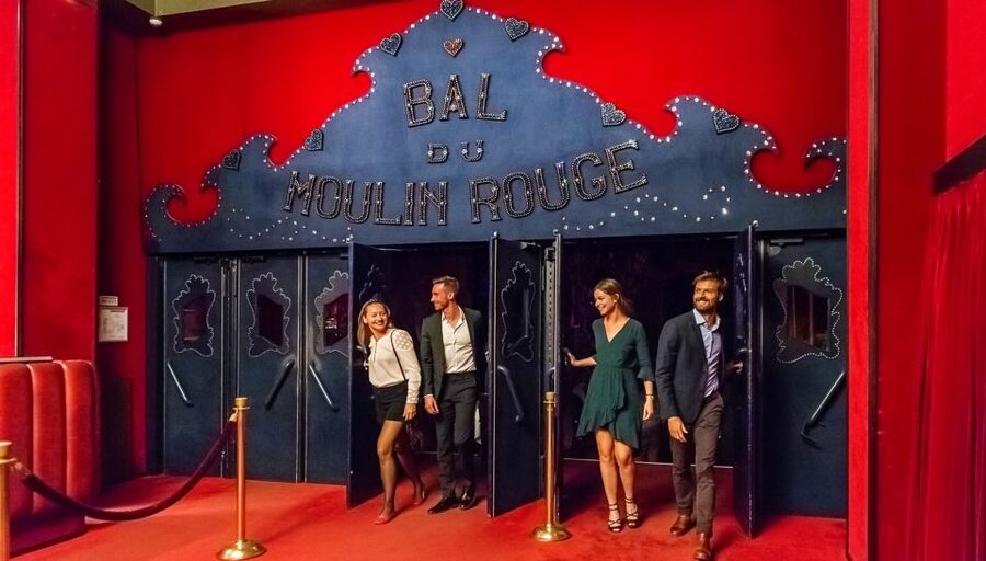 Paris: Evening Sightseeing Tour and Moulin Rouge Show - From City Sights to Moulin Rouge: A Smooth Transition Works Best