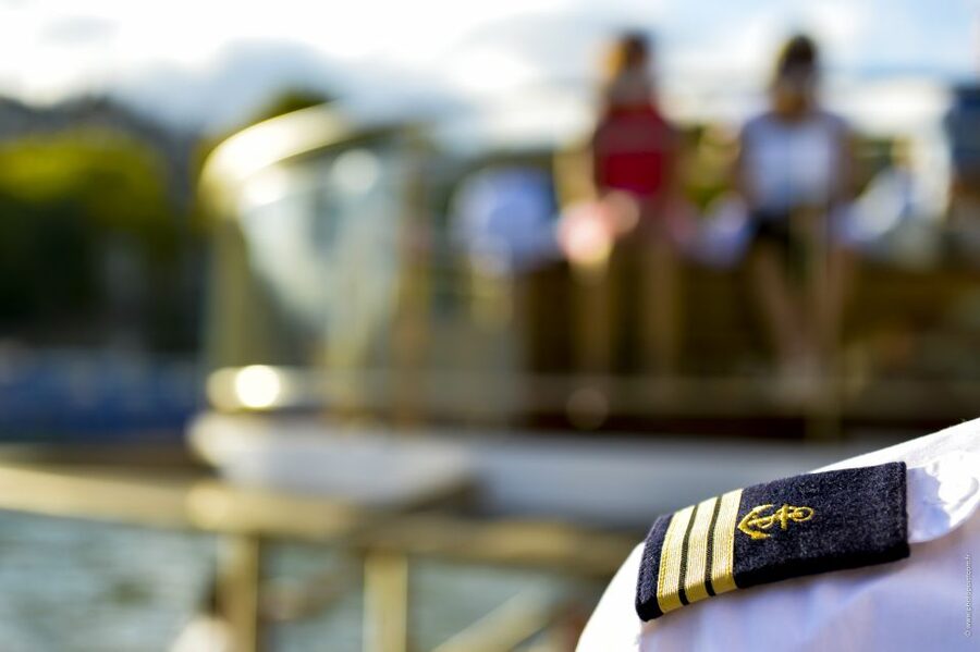 Paris: Family-Friendly River Seine Guided Cruise - The Quiet Advantage of a 100% Electric Boat