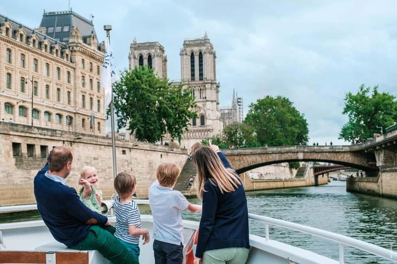 Paris: Fast-Access Seine River Cruise from Eiffel Tower - What You’ll See: From Les Invalides to the Île de la Cité