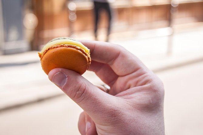Paris French Macarons Small Group Baking Class with a Chef - Quick logistics that keep the class smooth