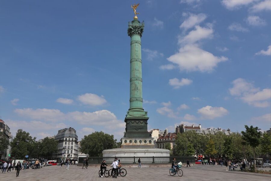 Paris: French Revolution Walking Tour - Starting at Place du Châtelet, finding the Fontaine au Sphinx