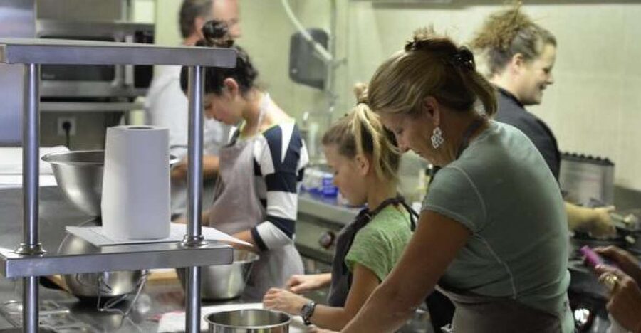 Paris: Full-Day Cooking Class, Market Tour and Lunch - Market Tour in the Latin Quarter, Fresh Ingredients and Smart Choices