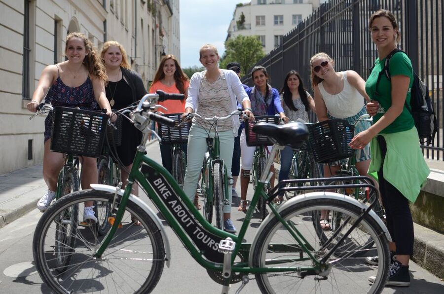 Paris: Guided Bike Tour Like a Local - Why a 3.5-Hour Bike Ride Works So Well in Paris