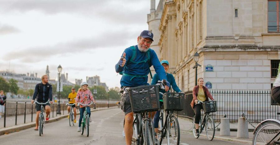 Paris: Guided Bike Tour Like a Local - Getting Started at Le Peloton Café (and How to Arrive Smoothly)