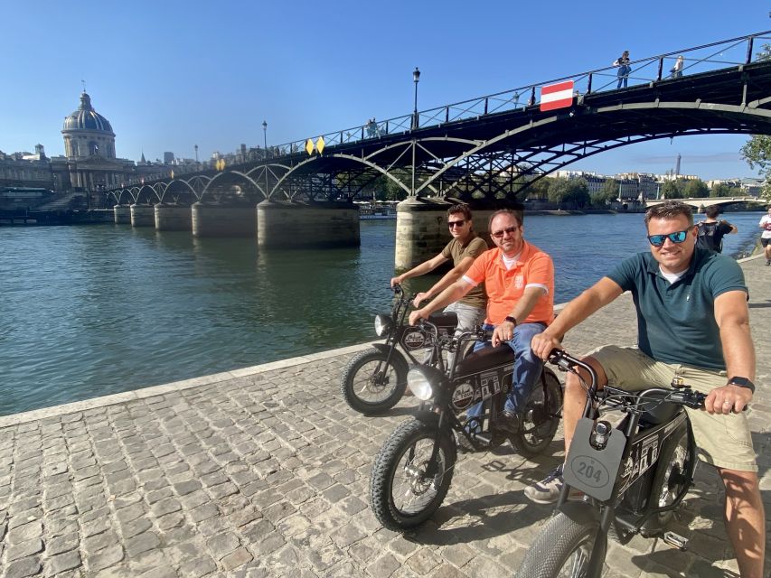 Paris: Guided City Tour by Electric Bike - Pont Alexandre III plus Grand Palais and Petit Palais: big-collide with a grin
