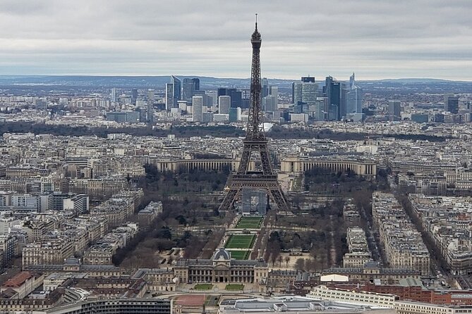 Paris Highlights: Half Day Private Walking Tour - Champs-Élysées to Arc de Triomphe: fashion, theater, and a macaron pause