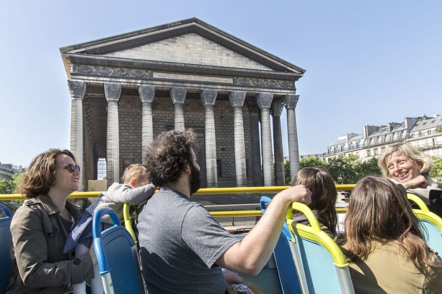 Paris: Hop-on Hop-off Bus Tour & Seine Cruise Bundle Tour - Getting the audio to work well on a windy open-top bus