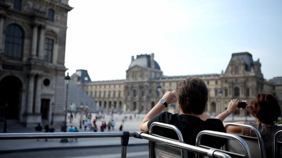 Paris: Hop-on Hop-off Bus Tour & Seine Cruise Bundle Tour - Service frequency, seasonal hours, and avoiding end-of-day stress