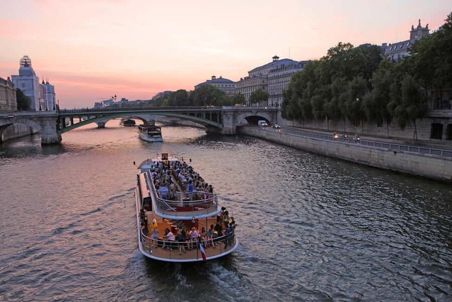Paris: Hop-on Hop-off Bus Tour & Seine Cruise Bundle Tour - Blue Line coverage, from Opera to Pont Alexandre III