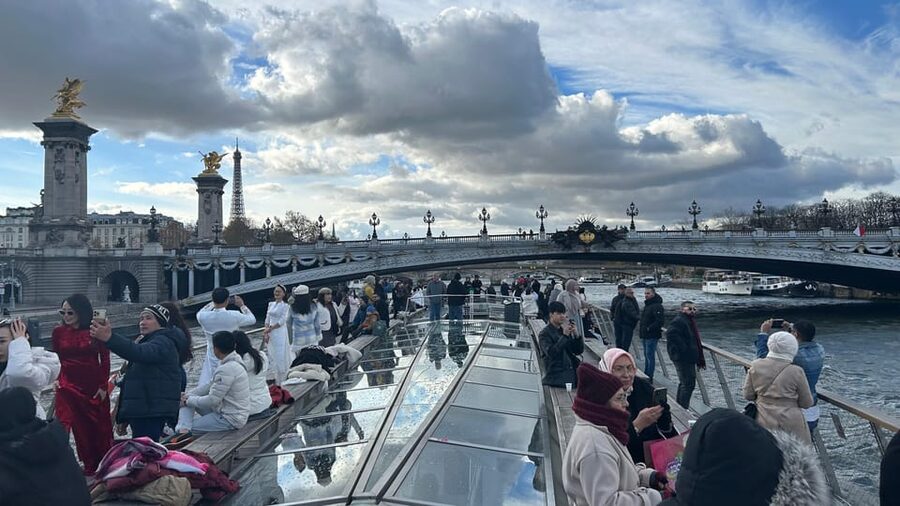 Paris: Illuminations River Cruise with Audio Commentary - FAQ