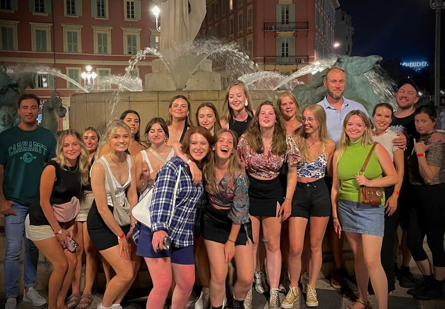 Paris International Pub Crawl with Free Shots & Fun Games - Should you book this Paris pub crawl?