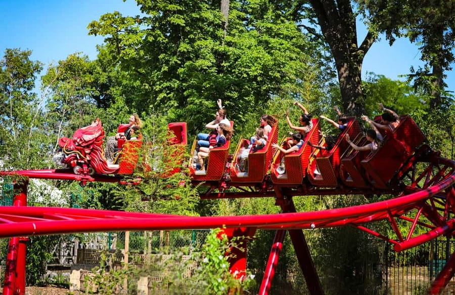 Paris: Jardin d'Acclimatation 1-Day Unlimited Pass - Your day’s anchor: 18 hectares of gardens, paths, and animal time