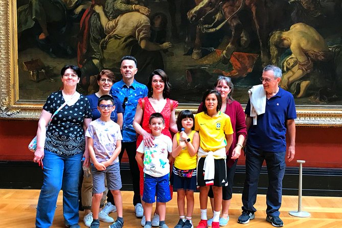 Paris Kids and Families Private Louvre Tour - Arc du Carrousel stop: a quick lesson with real payoff