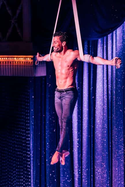 Paris: La Nouvelle Eve Cabaret Dinner Show - Price and value at about $187 per person: what you are really paying for