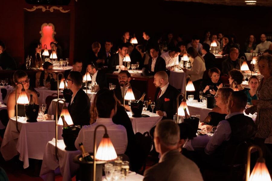 Paris: La Nouvelle Eve Cabaret Dinner Show - Getting to 25 rue Pierre Fontaine and the easiest way to arrive
