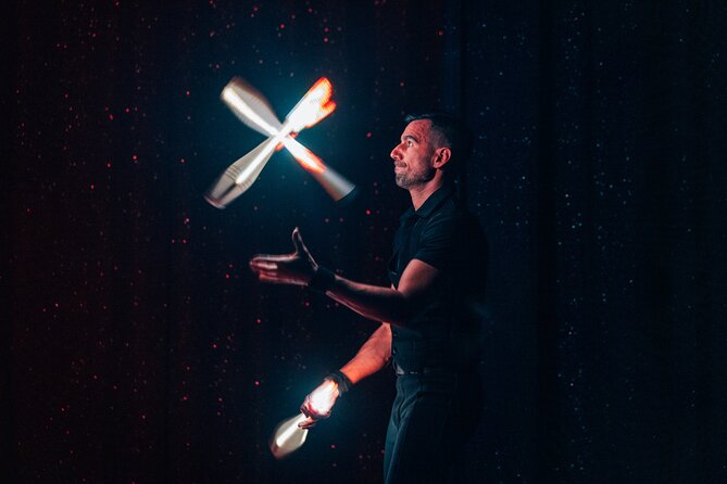 Paris La Nouvelle Eve Cabaret Show in Montmartre - The Paris je t’aime show: Piaf to cancan, with comedy in the mix
