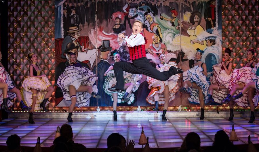 Paris: La Nouvelle Eve Cabaret Show with Champagne - Getting There From Metro Blanche (And Making It a One-Area Night)