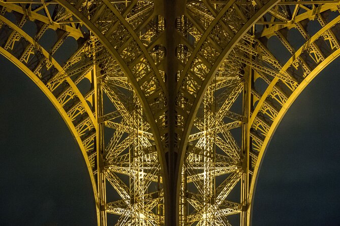 Paris Late Dinner at Eiffel Tower's Madame Brasserie Restaurant - Champagne, wine, and how the included drinks change the evening
