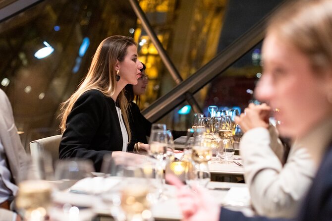 Paris Late Dinner at Eiffel Tower's Madame Brasserie Restaurant - Seating and view expectations: what to do before you arrive