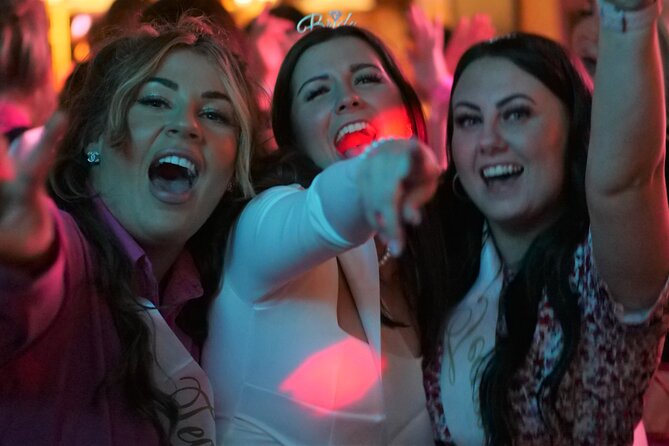 Paris Latin Quarter Pub Crawl Bars and Clubs - Guides and group vibe, from Sharon to Emma
