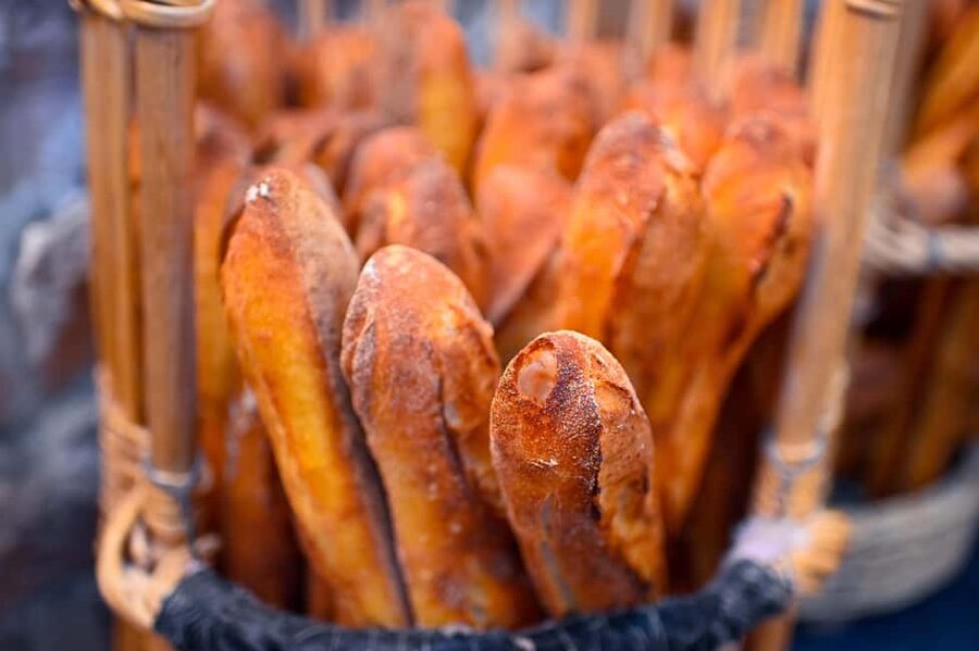 Paris: Le Marais District Food Tour with 10+ Tastings & Wine - Falafels in the Jewish quarter: crispy, fresh, and real street food