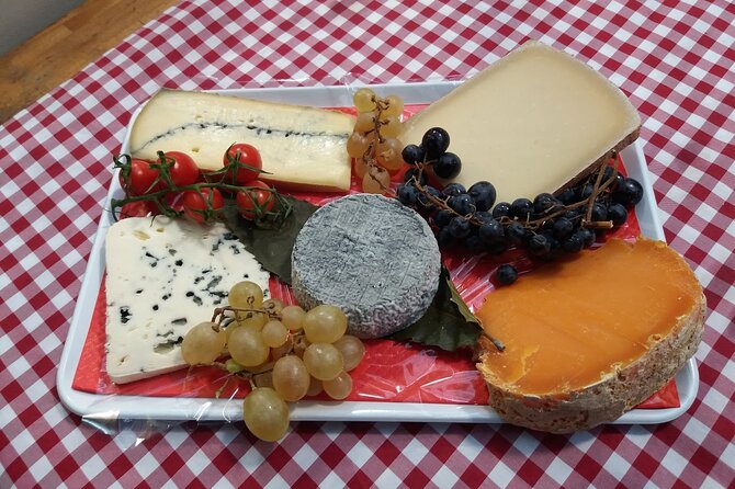Paris Le Marais Food Tour With 10+ Tastings, Cheese, Wine & More - Le Marais on Foot, With Tastings That Actually Add Up