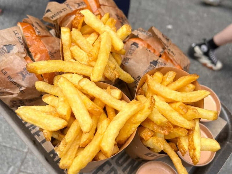 Paris: Le Marais Guided Food Tour with Tastings - Meeting at Yann Couvreur Pâtisserie on Rue des Rosiers