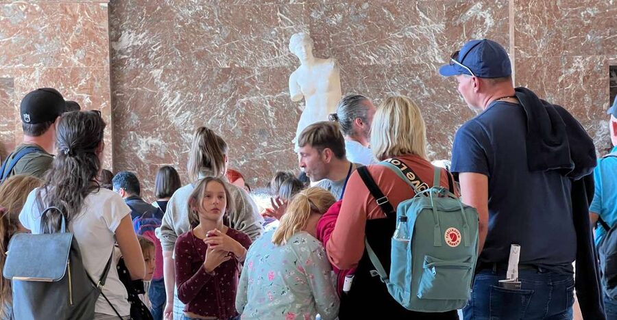 Paris Louvre: 2-Hour Private Tour for Groups or Families - Skip the Ticket Line at the Louvre, With Realistic Security Expectations