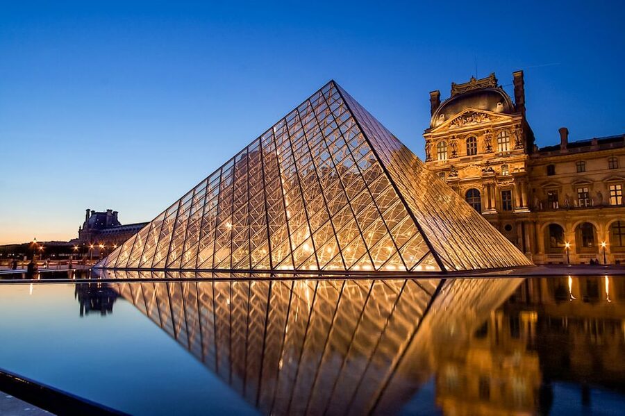 Paris: Louvre Guided Tour with Reserved Access & Boat Cruise - Mona Lisa and the rest of the “must-see” lineup