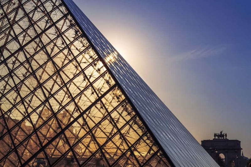 Paris: Louvre Last Entry or Morning Tour with Entry Ticket - 2.5 Hours of Louvre Highlights: Winged Victory to Venus de Milo