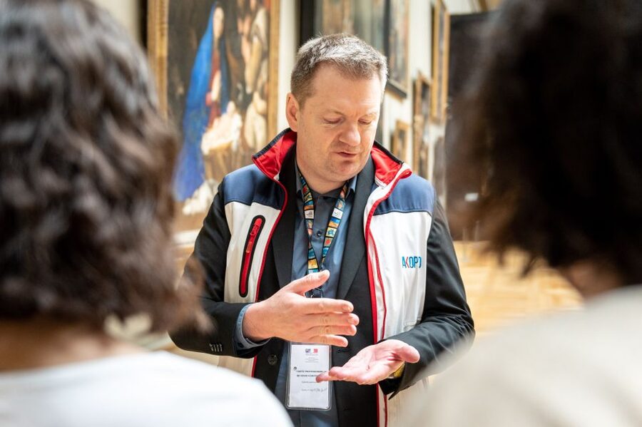Paris: Louvre Masterpieces Private Tour with Reserved Entry - Practical Tips Before You Go