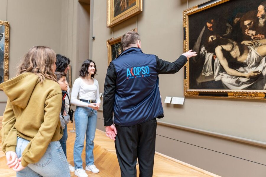 Paris: Louvre Masterpieces Private Tour with Reserved Entry - Should You Book This Private Louvre Highlights Tour?