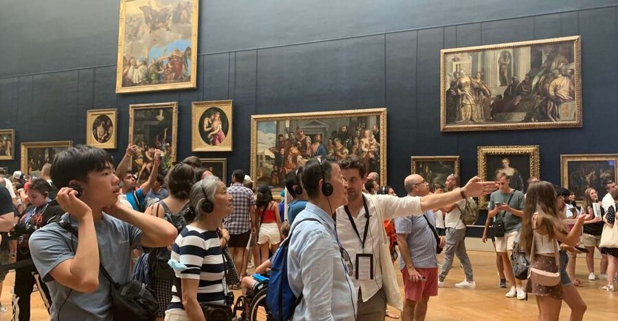 Paris: Louvre Masterpieces Tour with Pre-Reserved Tickets - Timed entry and single-use tickets: the part people forget