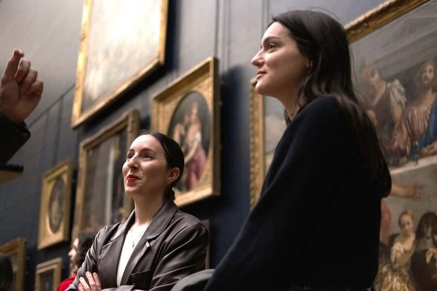 Paris: Louvre Masterpieces Tour with Pre-Reserved Tickets - Should you book this Louvre priority masterpiece tour?
