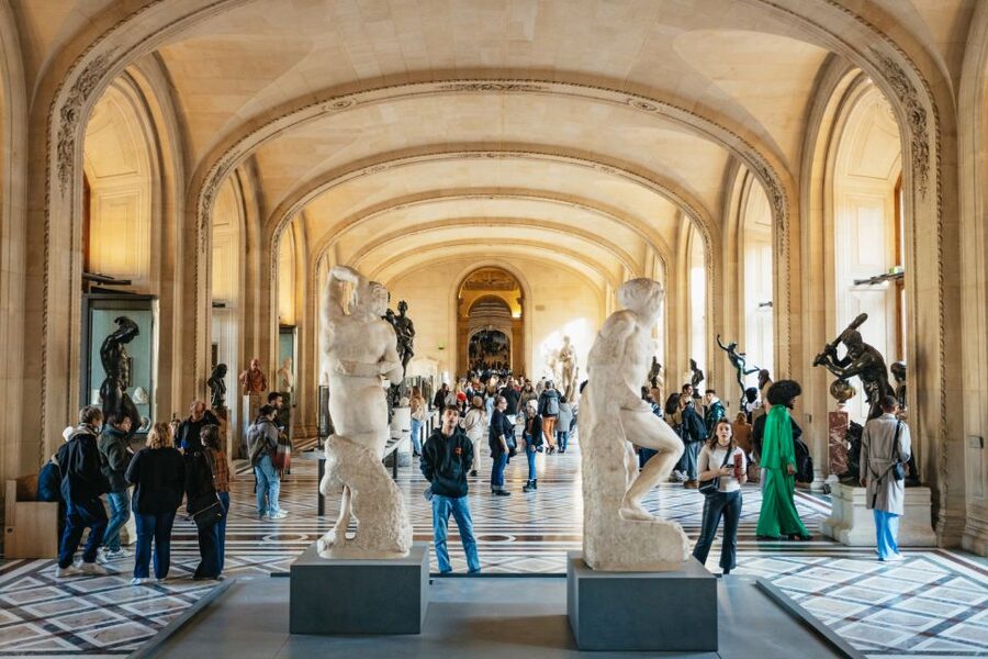 Paris: Louvre Museum Entry Ticket With Host and River Cruise - Landmark pass-by moments: what you will actually see from the water
