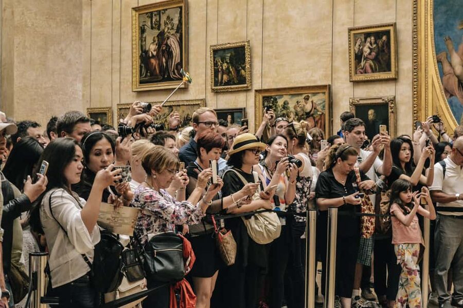 Paris: Louvre Museum Hosted Entry & Masterpieces Audio Guide - Hosted Entry at Rue de Rivoli: How the Meet-Up Works