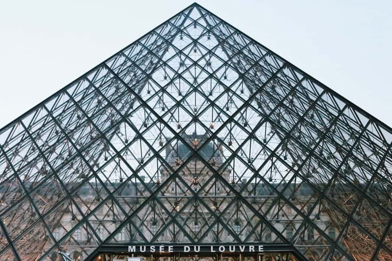 Paris: Louvre Museum Masterpieces Private Small Group Tour - Who should book this Louvre small-group private tour