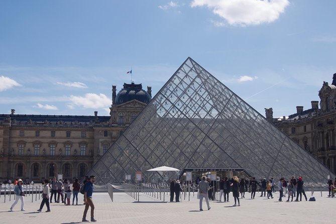 Paris Louvre Museum Must-Sees Guided Tour - Who this tour suits best