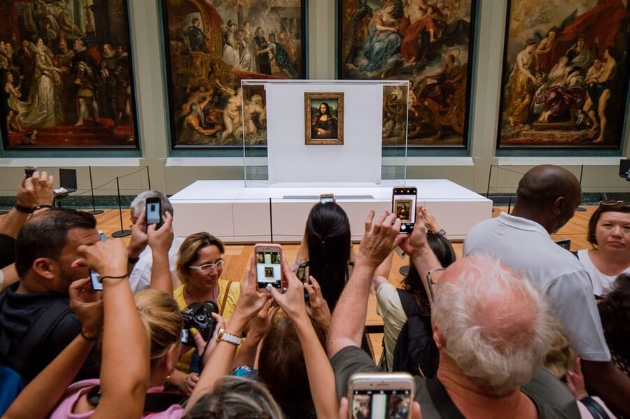 Paris: Louvre Museum Ticket and Mona Lisa Access with Host - A realistic 1-day plan inside the world’s biggest art maze