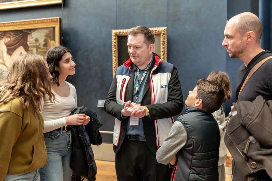 Paris: Louvre Private Family Tour for Kids + Reserved Entry - How the Tour Covers Many Eras in a Tight Route