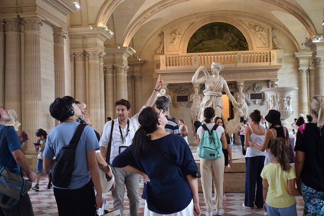 Paris Louvre Small Group Tour with Pre-Reserved Tickets - Your 2-hour path: highlights you will not miss