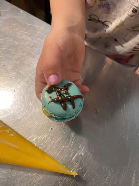 Paris: Macaron Baking Class for Families and Kids - Fillings and garnishes: ganache, custard cream, and choices