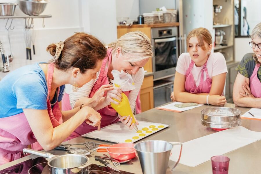 Paris: Macarons Cooking Class with Pâtisserie Chef Noémie - What you actually make: two macaron flavors plus classic fillings