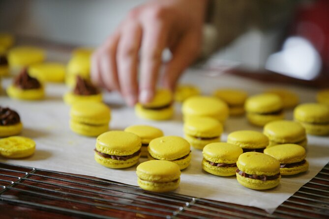 Paris Macarons Small-Group Baking Class with a Chef - What happens during the two hours, from choosing flavor to boxing macarons