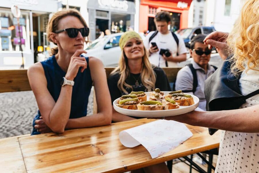 Paris: Montmartre Cheese, Wine & Pastry Guided Walking Tour - The Montmartre “more than a cliché” stops