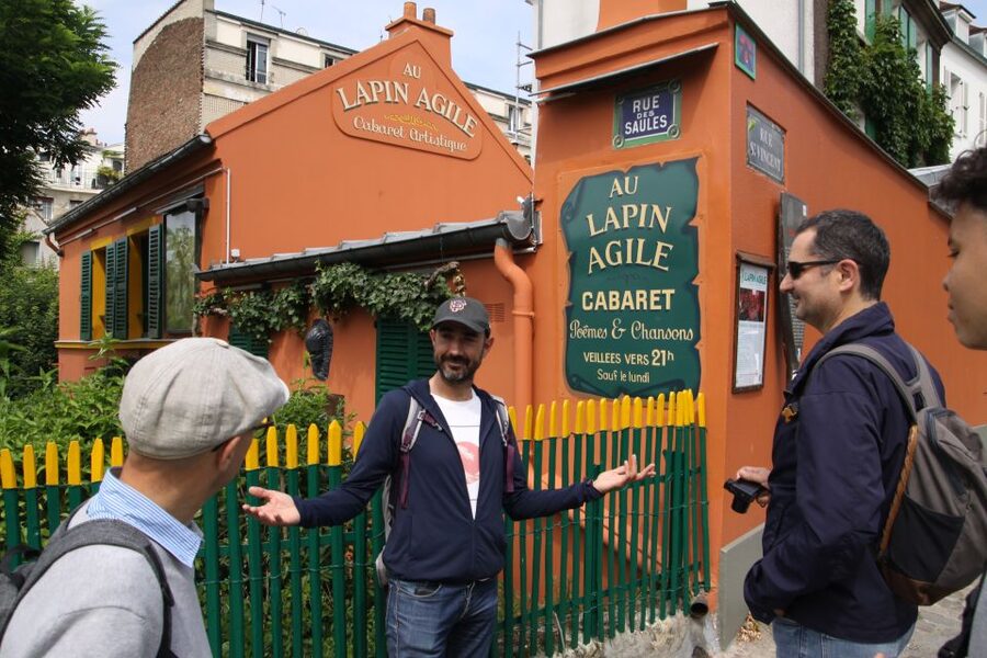 Paris: Montmartre Culture and Local Pastries Walking Tour - Sacré-Coeur and the Neighborhood’s Creative Core