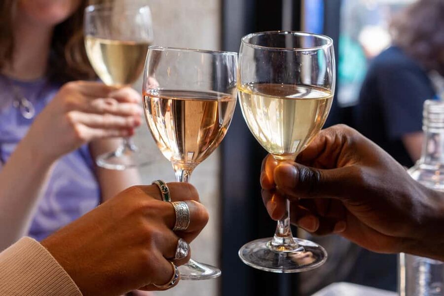 Paris: Montmartre Food Tour with Full Meal - Who Should Book This Montmartre Food Tour?