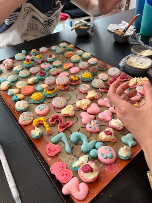 Paris: Montmartre Macaron Baking Workshop - Finding MacaRong in Montmartre (175 Rue Legendre)