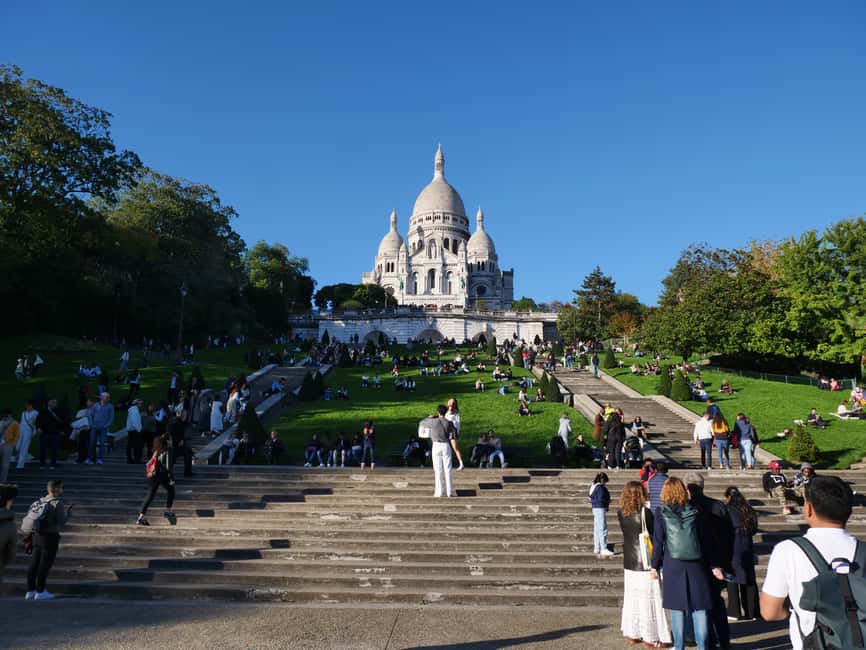 Paris: Montmartre Must-See Walking Tour with a Local Guide - Square Louise Michel, where the hill shows you its angles